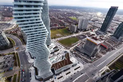 New 2+DEN 2WR MCity Square One Mississauga Condo