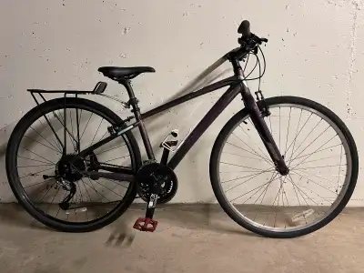 Hybride Devinci Oslo Carbon Aluminium Shimano Alivio 27 speed XS frame for 4.11-5.3’ Tuned up Very l...