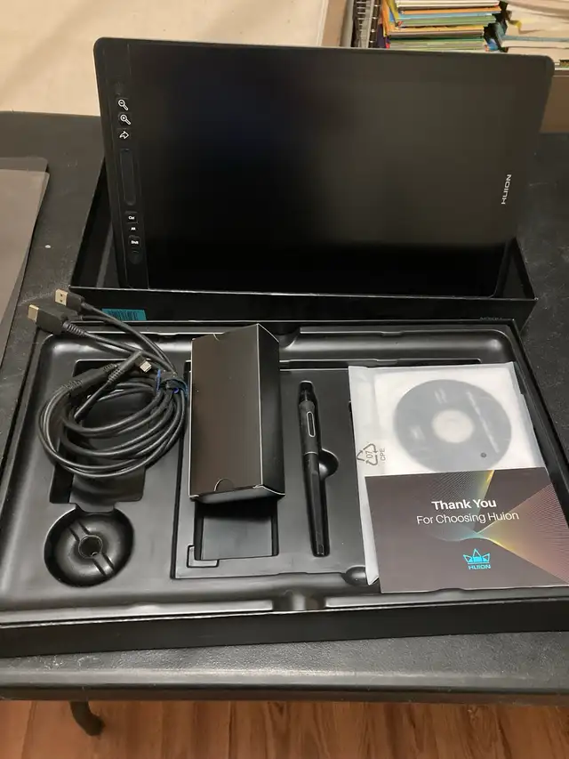 HUION Tablette graphique Kamvas Pro 16 - 15,6 pouces avec stylet in iPads & Tablets in Laval / North Shore - Image 3