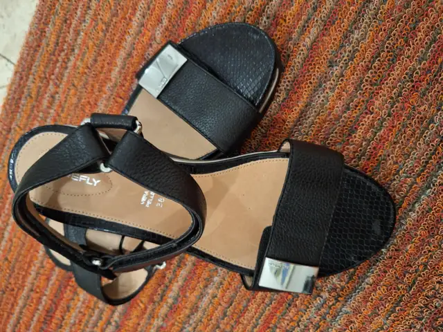 Flat Shoes for women  in Women's - Bottoms in City of Toronto - Image 2