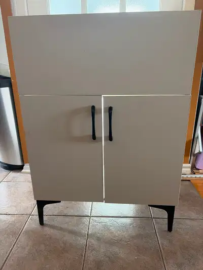 vanité pour salle de lavage sans comptoir, ni évier, View more