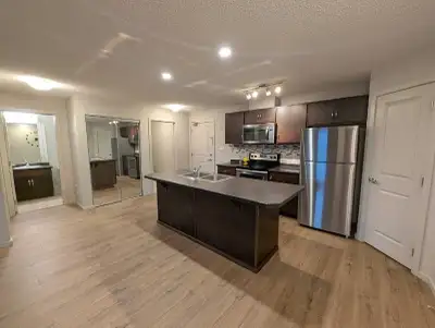 BEAUTIFUL & SPACIOUS TOP-FLOOR 2 BED + 2 BATH CONDO – CHARLESWORTH $1,695/month HEAT + WATER + HEATE...