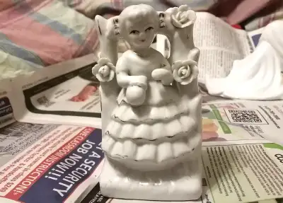 VINTAGE CHINESE PORCELIAN FIGURINE, View more
