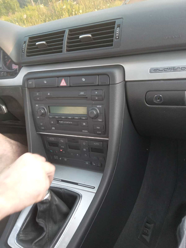 2006 Audi A4 2.0t S-Line AWD 6-speed in Cars & Trucks in Oshawa / Durham Region - Image 2