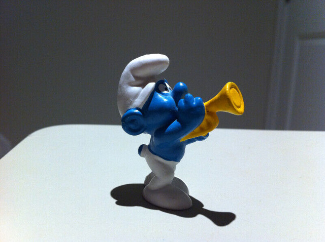 Smurfs - Vintage TRUMPETER Smurf (Short TRUMPET) in Arts & Collectibles in Ottawa