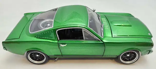 1965 Shelby GT350R Green Hornet Ford Mustang 1:18 Diecast ACME in Arts & Collectibles in Kawartha Lakes - Image 5