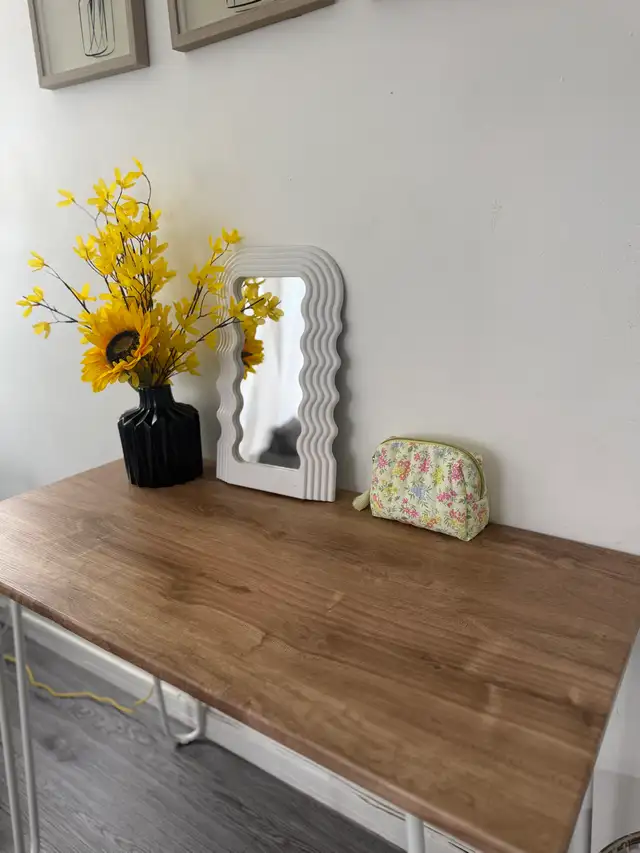 Console table / occasional desk / compact multifunctional table533465083025172481