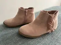 Old Navy toddler boots - blush link suede - size 9