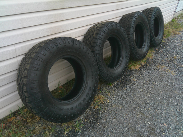 LT265 75 R16 Goodyear Wrangler Duratrac 10 ply truck tires in Tires & Rims in Sudbury