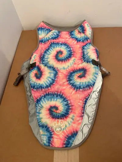 24” Canada Pooch Cooling Vest, View more
