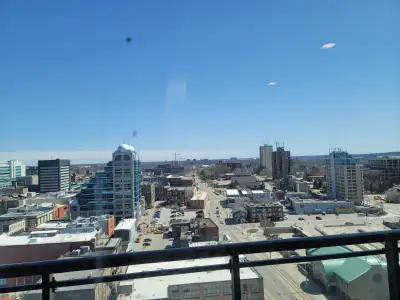 60 Charles Street West – 2 Bed | 2 Bath | 15th Floor 647.907.7411 New | Fully Upgraded | Prime Tech...