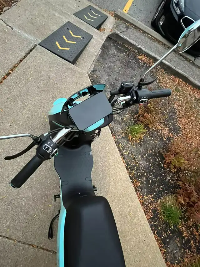 EMMO ADO Blue | Stylish Moped E-Bike | $450 OFF | Up to 100km in eBike in Mississauga / Peel Region - Image 5