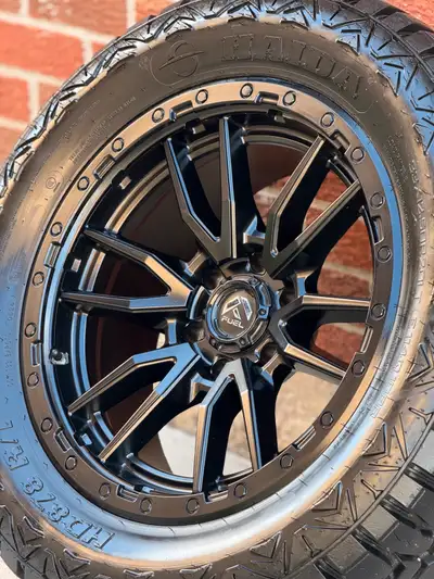 •I’m selling my beautiful setup of wheels and tires in brand new condition like 5000km driven only u...