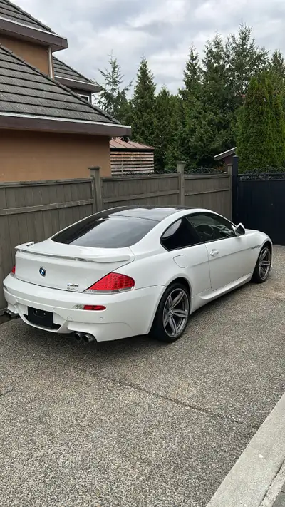2009 BMW M6 Right hand drive import. Excellent condition with only 62,000km! No accidents or claims....
