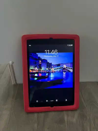 iPad Air 16 GB With Case, Pick Up Location Ne