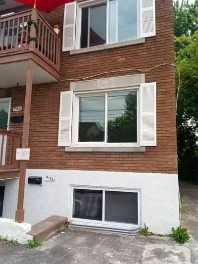 Grand 4 ½ à louer (990 pi2) à Repentigny