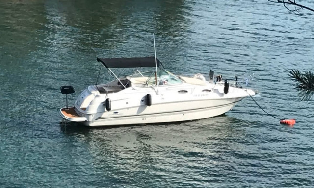 2005 Chaparral Signature 260 Cruiser in Powerboats & Motorboats in Hamilton - Image 2