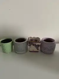Lot of 4 mini plant pots 