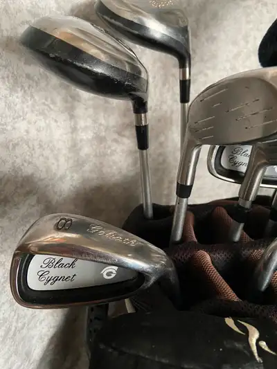MENS RH GOLF CLUBS (12) graphite shafts. BAG., View more
