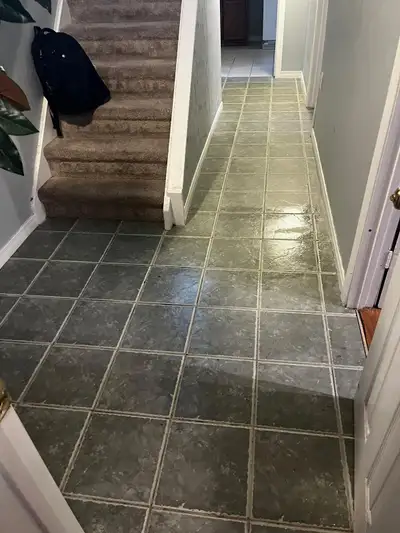 A beautiful and large 3-bedroom basement is available for rent from June 1, 2025. - Quiet neighbourh...