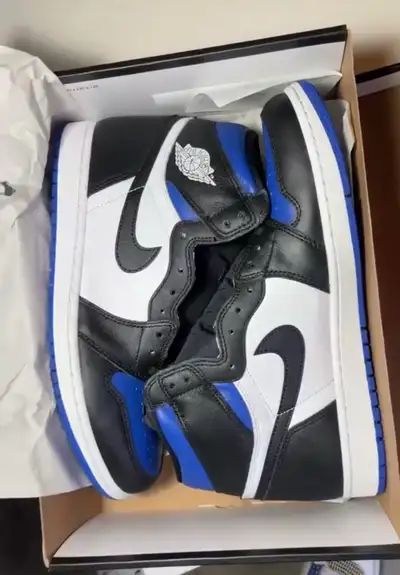 Jordan 1 High Royal Toe Size 11.5M OG everything Brand New! 100% Authentic Comes with original laces...