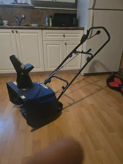 I'm selling an electric snowblower that's ready to make your winter cleanup a breeze! It's in good w...