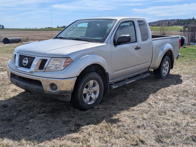 Nissan frontier 4x4 — photo 2