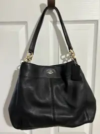 Authentic coach Purse, in mint condition 
