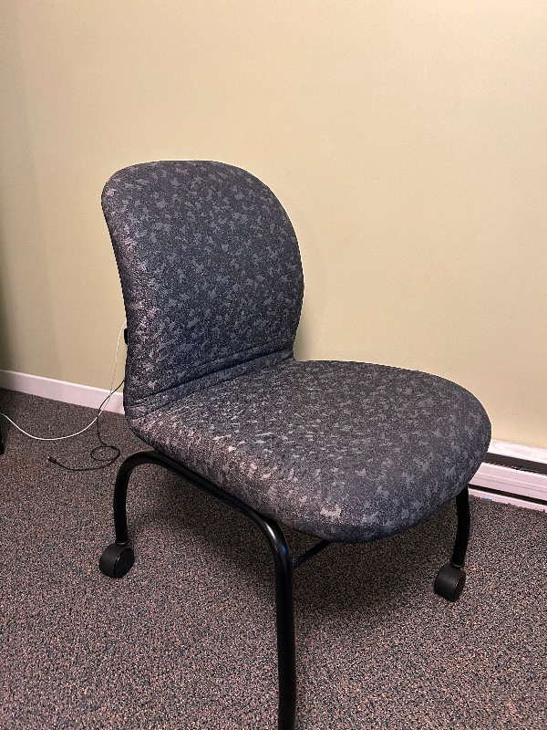 Office Chair in Chairs & Recliners in Ottawa