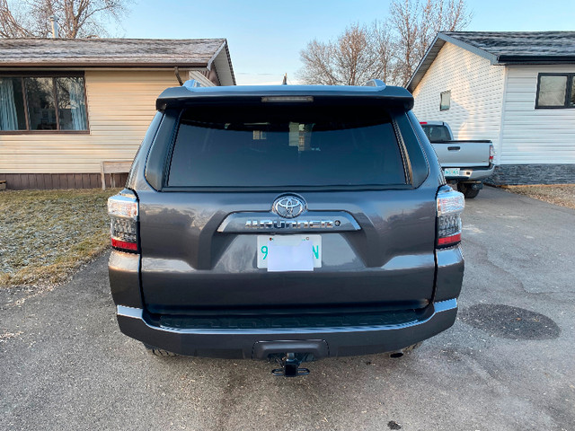 2016 Toyota 4Runner SR5 in Cars & Trucks in Regina - Image 4