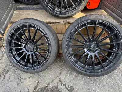 Bought these in the winter for summers for my car but they do not fit the bolt patent. Looking to re...