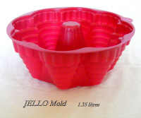 JELLO Mold, Red plastic, Bundt style, like new