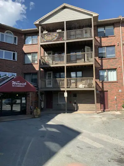 This Building is in a beautiful, peaceful area, just off Knightsbridge Drive in Clayton Park. Just a...
