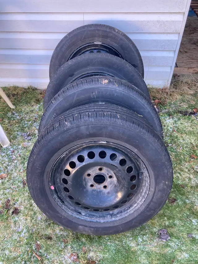 205/65/16 summer tires mounted on steel rims in Tires & Rims in Cape Breton - Image 4