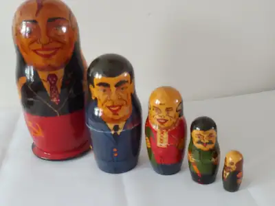 Vintage Hand-Painted Russian Matryoshka Nesting Dolls – Soviet Leaders Set of 5 Authentic vintage Ru...
