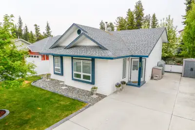 Move-In Ready Family Home with Suite Potential This charming home immediately catches your eye with...
