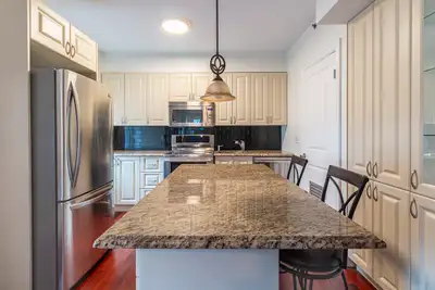 1 Bedroom Condo for rent, Downtown Montreal