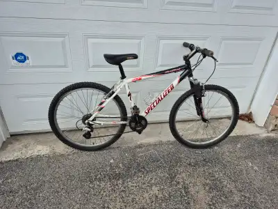 Tuned up Specialized Hardrock Sport bicycle (17" frame), View more