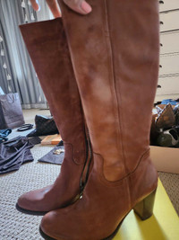 Tan heeled boots 