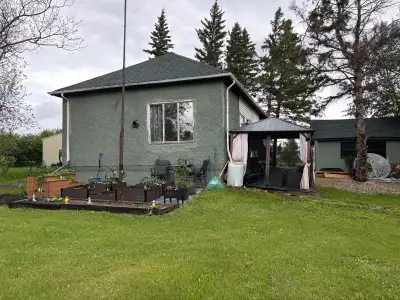 House for sale Leross Two bedroom 1.5 bath.