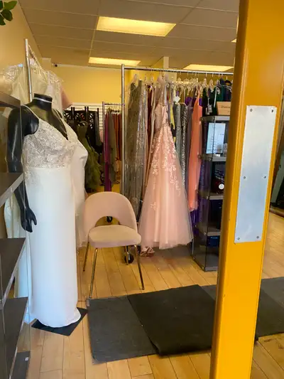 • Prime location at 228 Raglan St. S. in the heart of downtown Renfrew • Approximately 1550 sq ft of...