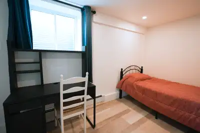 Near College La Cite, Furnished room utilities included; parking