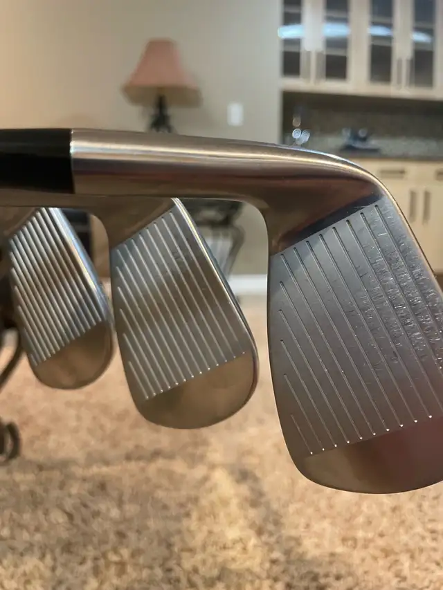 Titleist 620 forged irons in Golf in Regina - Image 6