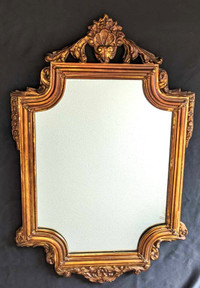 Lovely Vintage Antiqued Gilt Wood Framed Wall Mount Pier Mirror!