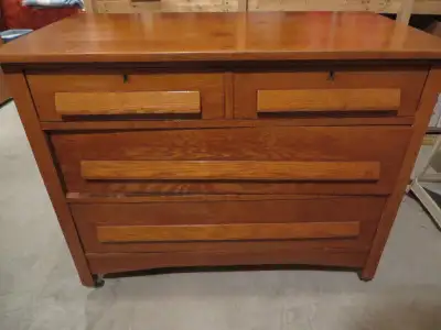 Bureau en bois ( chêne 1940), View more