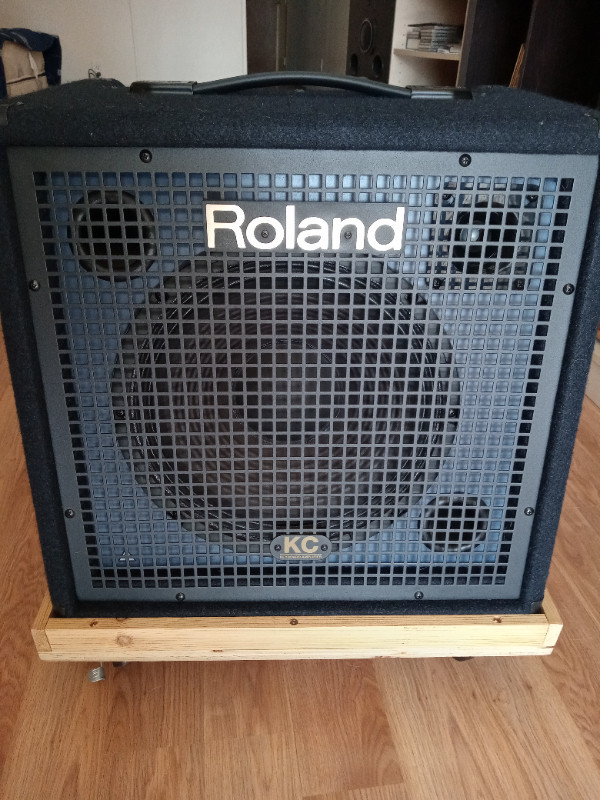 Roland KC 350 amp for sale in Amps & Pedals in Whitehorse