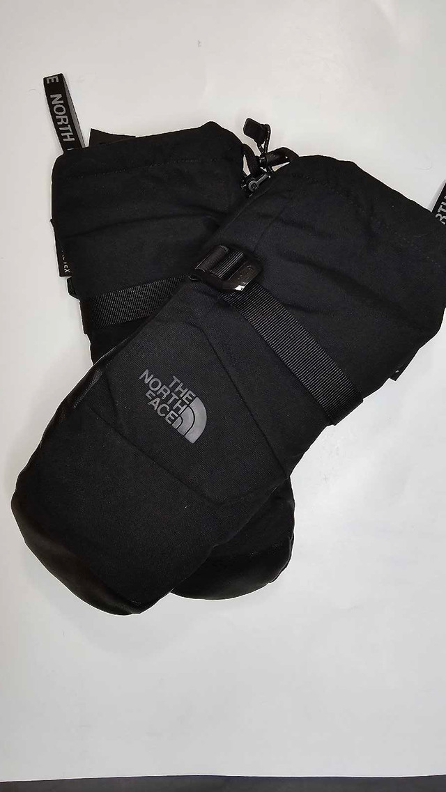 The North Face Montana Gloves in Men's in Edmonton
