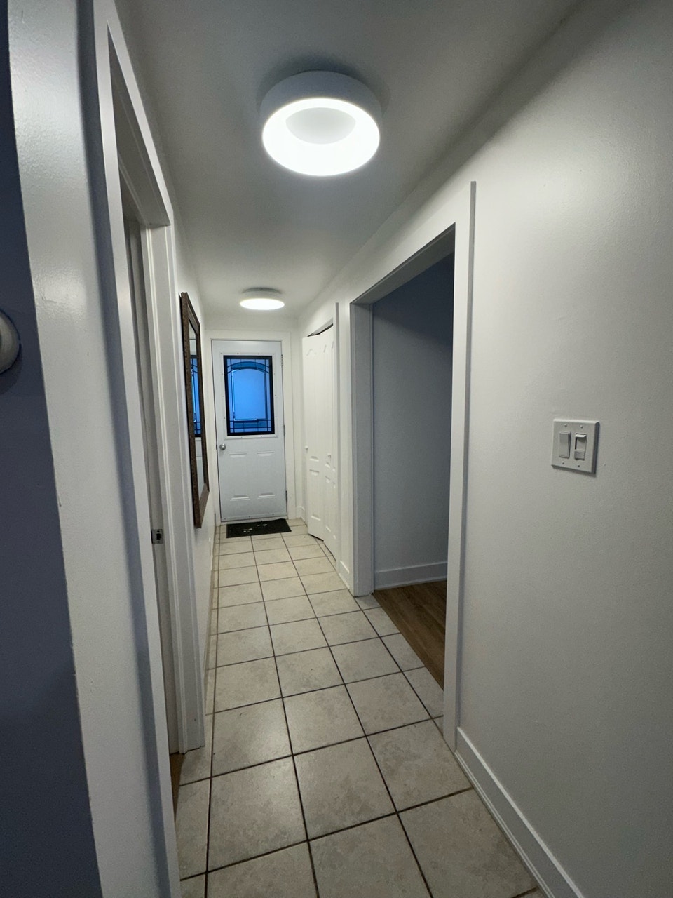 Spacious 2 bedroom, 1 bath 30 seconds from Regional Hospital 3