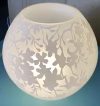 LAMPE DE TABLE GLOBE EN VERRE / GLASS GLOBE TABLE LAMP