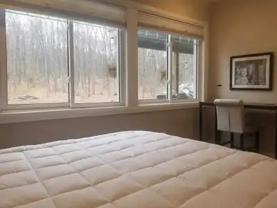 Parry Sound Queen Room Rental